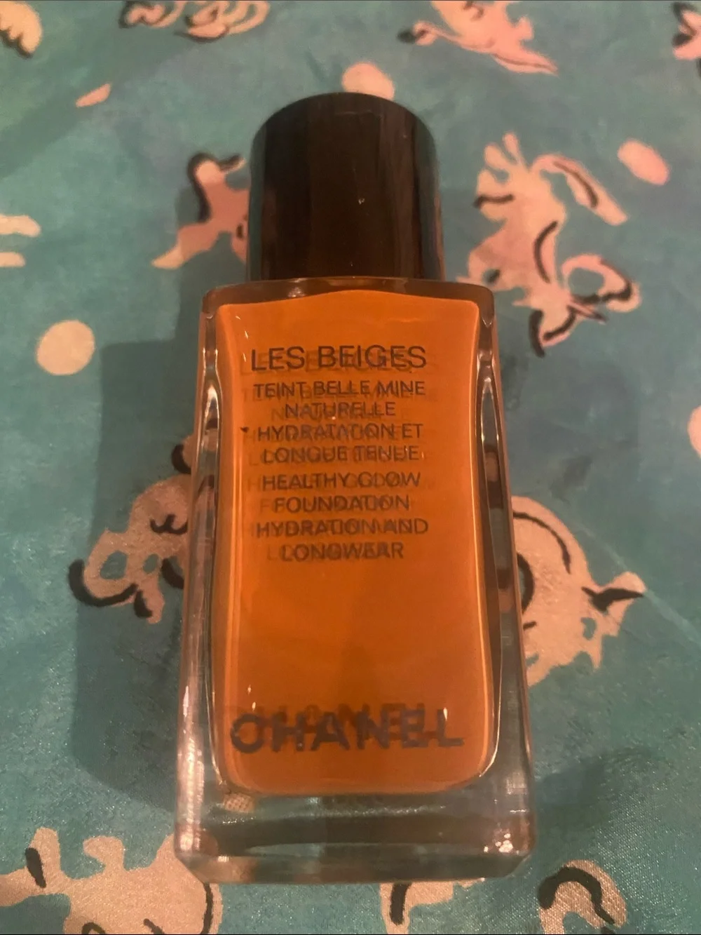 CHANEL Les Beiges Healthy Glow Foundation BD141 - Cream White Packaging